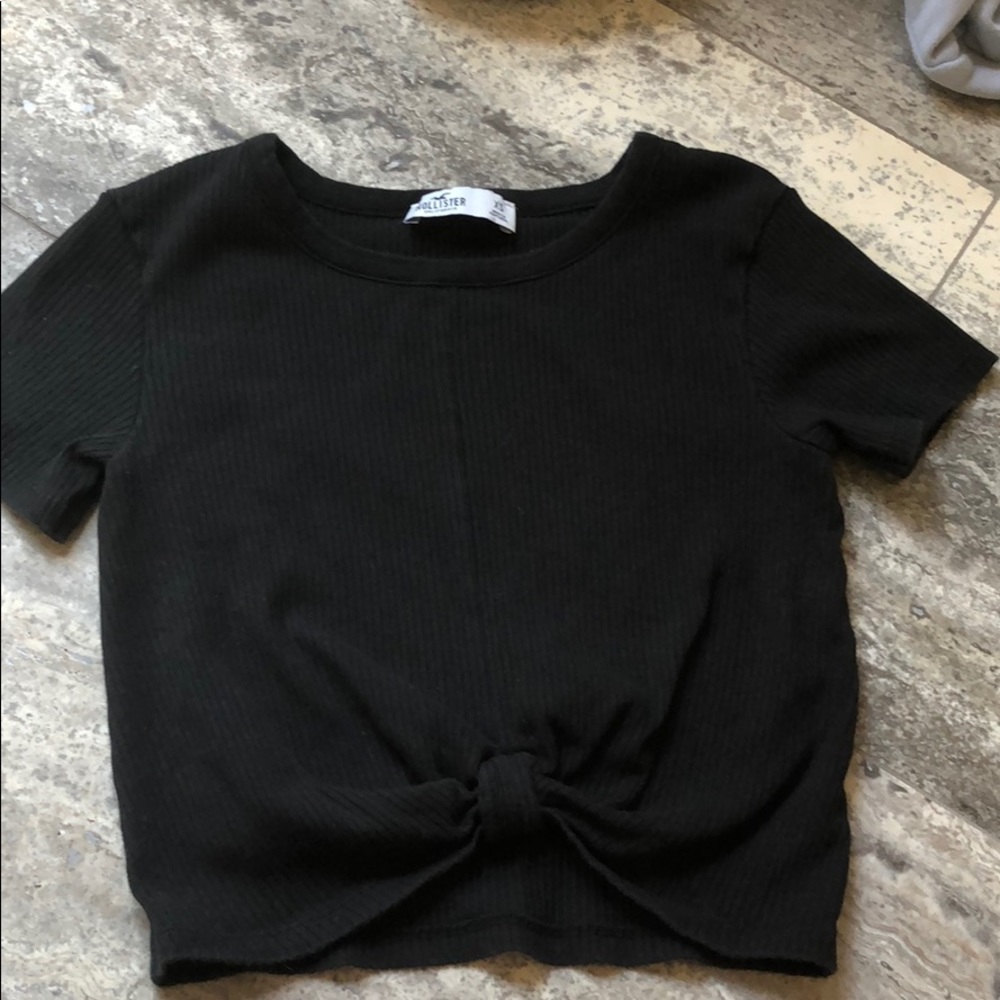 cropped black shirt